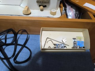 Maquina de coser Wrtheim eléctrica antigua