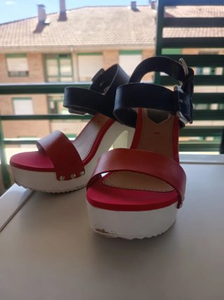 Sandalias Gioseppo Talla 37 Rojas y Blancas