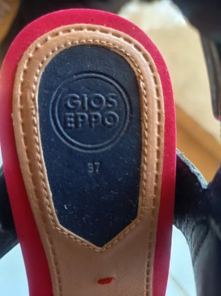Sandalias Gioseppo Talla 37 Rojas y Blancas