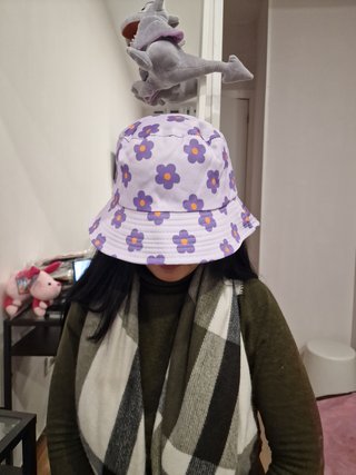 Gorro bucket flores moradas 2x1 6 euros por 2 gorr