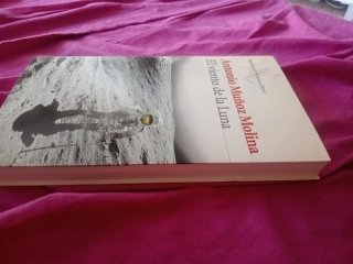 2 libros ANTONIO MUÑOZ MOLINA=3 y 4€ más un regalo