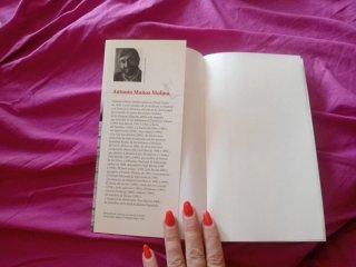 2 libros ANTONIO MUÑOZ MOLINA=3 y 4€ más un regalo