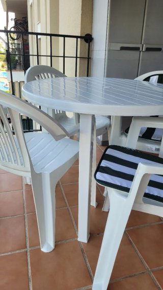 Mesa y 4 Sillas Terraza Plástico