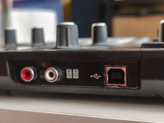 Mesa de mezclas Hercules P32 DJ