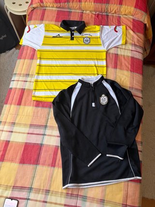 Sudadera y Camiseta Deportiva