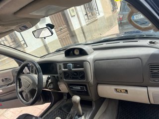 Mitsubishi Montero 2003