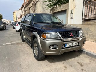 Mitsubishi Montero 2003