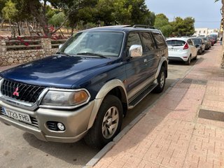 Mitsubishi Montero 2003