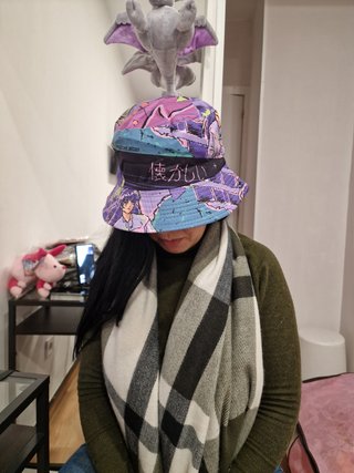 Gorro bucket anime moradas 2x1 6 euros por 2 gorro