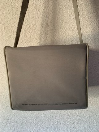 Bolsa nevera térmica Bacardi con correa