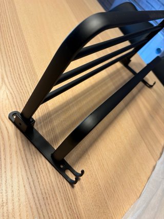 Estante toallero de baño metálico negro