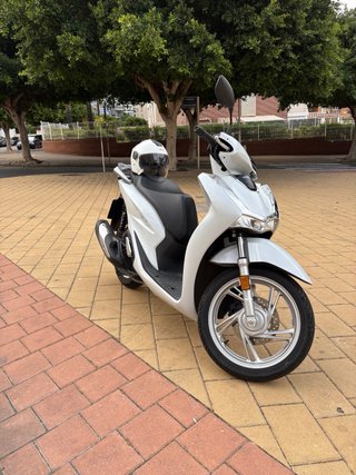 Honda SH Blanca
