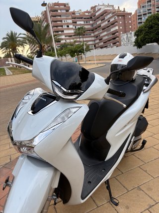 Honda SH Blanca