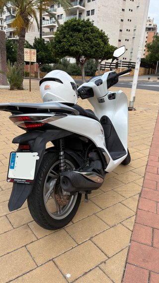Honda SH Blanca