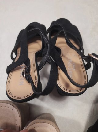 Botines y Sandalias Mujer Negro y Beige