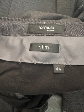 Traje gris