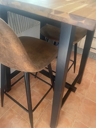Mesa alta cocina y 2 taburetes vintage