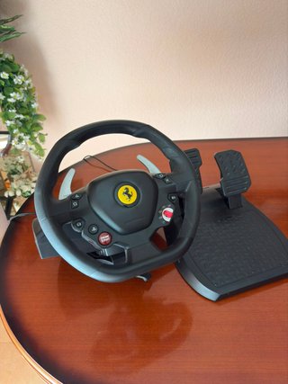 Thrustmaster T80 Ferrari PS4/PS5/PC + Pedales