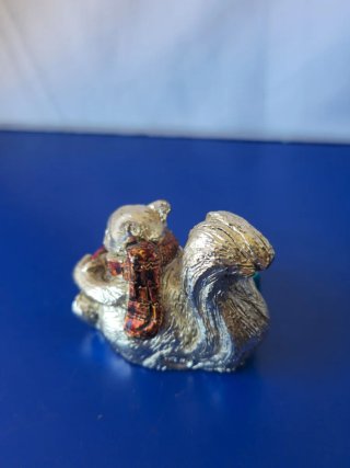 Piccolo scoiattolo placcato argento