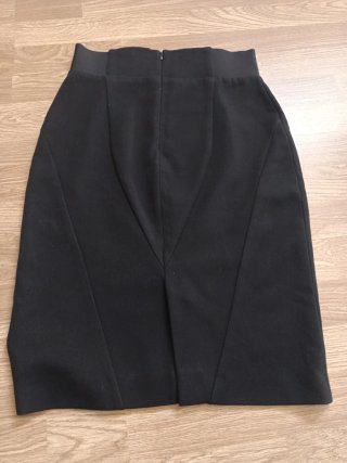 Falda Mango tubo negra