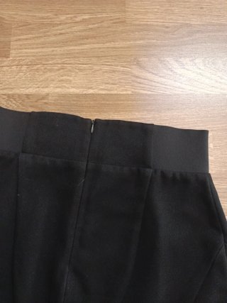 Falda Mango tubo negra