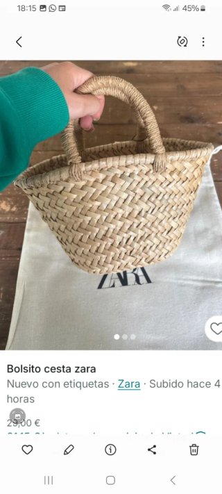 Bolso cesto pequeño de mimbre de Zara