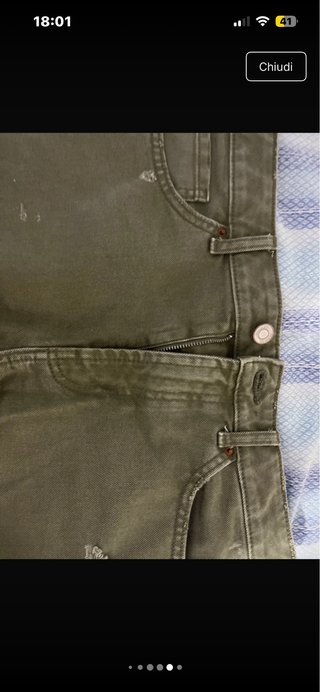 Pantaloncini estivi neri e verdi