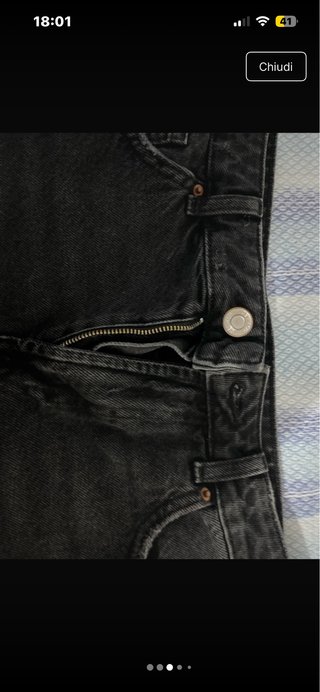 Pantaloncini estivi neri e verdi