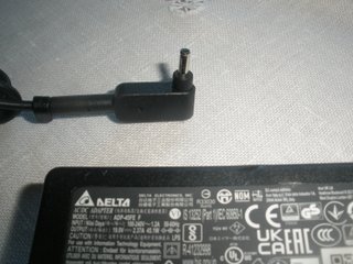 Cargador Portátil Acer 19V-2,37A conector 3x1,1mm