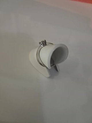 Anillo de plata con circonita