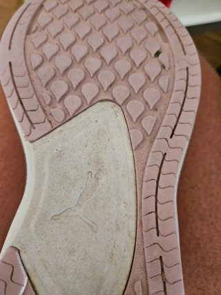 Zapatillas Puma rosas y blancas