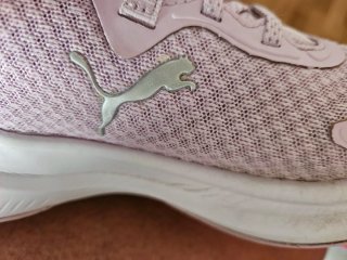 Zapatillas Puma rosas y blancas
