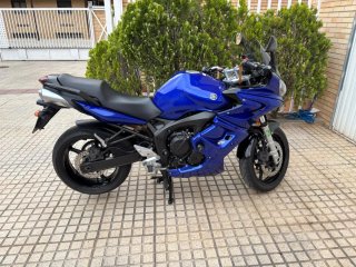 Yamaha FZS 600 Fazer Azul