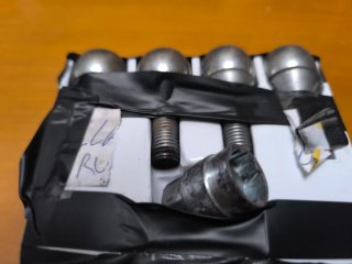 Tuercas antirrobo ruedas Dacia