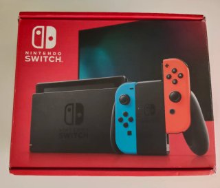 Nintendo Switch in perfette condizioni, come nuovo, con tutti gli accessori