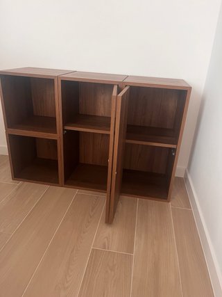 Aparador eket ikea color nogal.