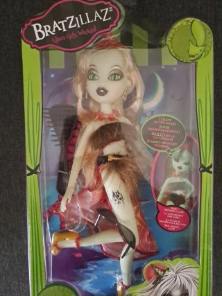 Bratzillaz Midnight Beach Sashabella Paws