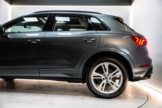 AUDI Q3 45 TFSIe Stronic SLine IVA DEDUCIBLE 245cv