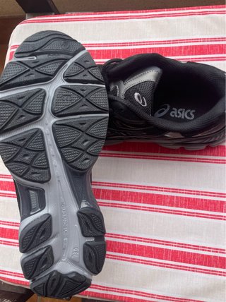 Asics Gel NYC Negras Talla 42