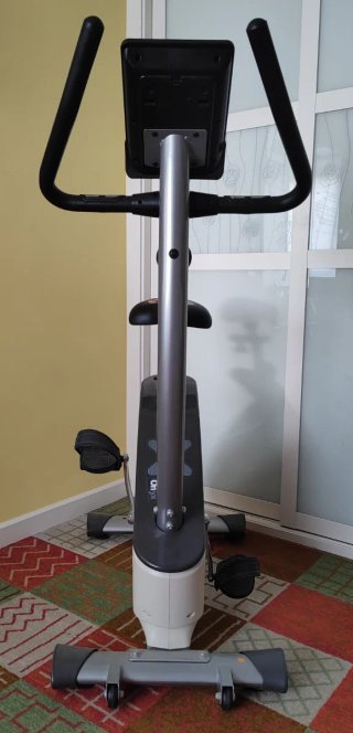 Bicicleta Estática BH Fitness Next Series