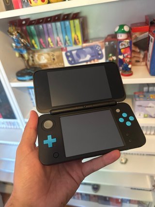 New nintendo 2Ds XL negra (Nueva)