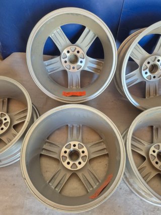 Juego 5 llantas Audi. NUEVAS.
