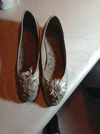 Manoletinas marca pitillos doradas talla 41