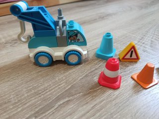 4 conjuntos lego duplo.