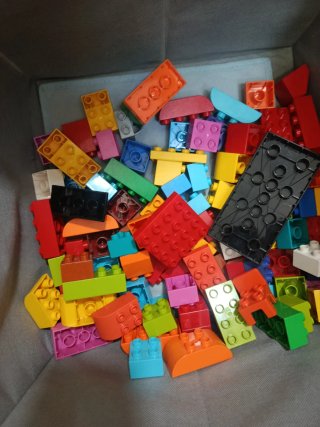 4 conjuntos lego duplo.