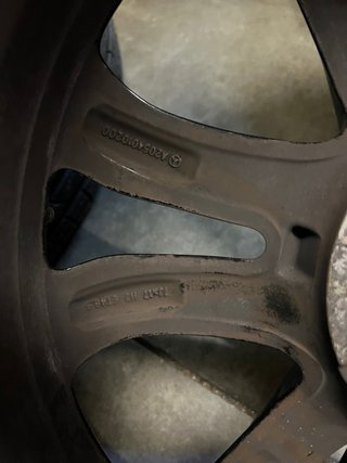 Llantas Mercedes originales 17” 4 neumáticos nuevo