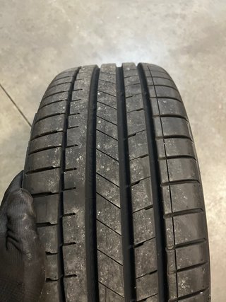 Llantas Mercedes originales 17” 4 neumáticos nuevo