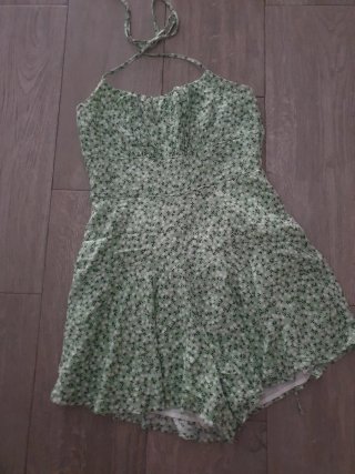 Vestido corto floral verde