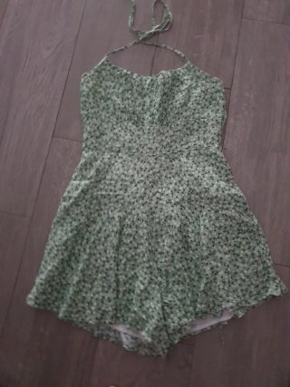Vestido corto floral verde