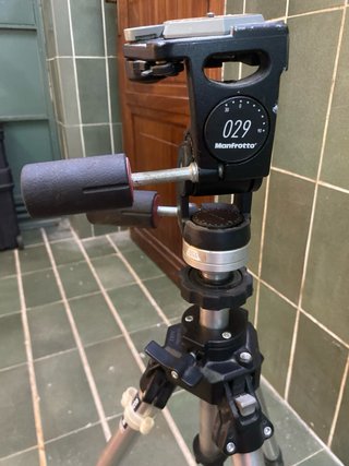 Trípode Manfrotto 055C + Rótula 029